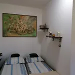 Luna Vendeghaz Apartament *