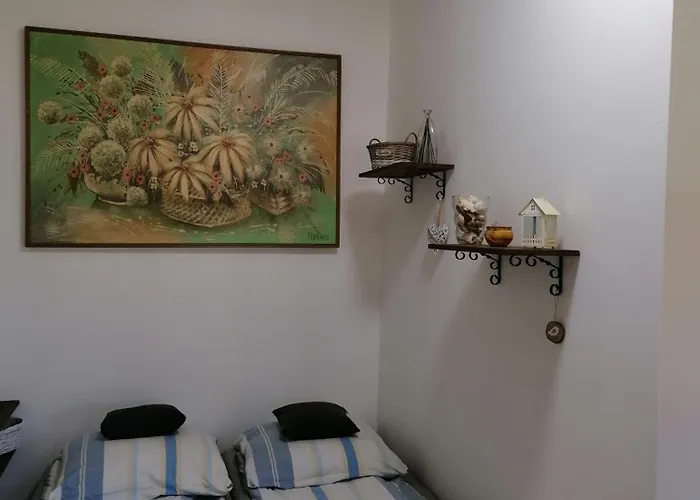 Luna Vendeghaz Apartment *